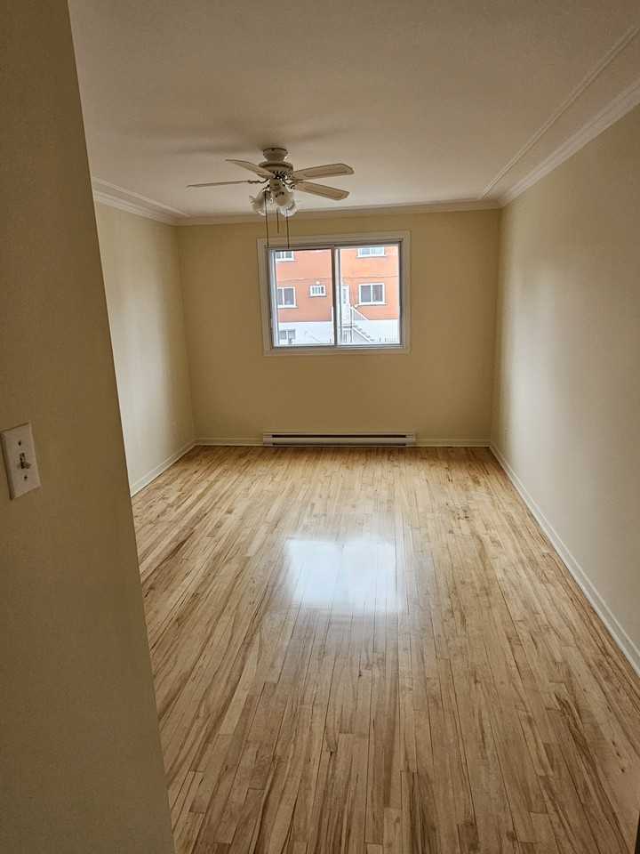 2350 Rue Saint-Émile - Photo 5 of 17