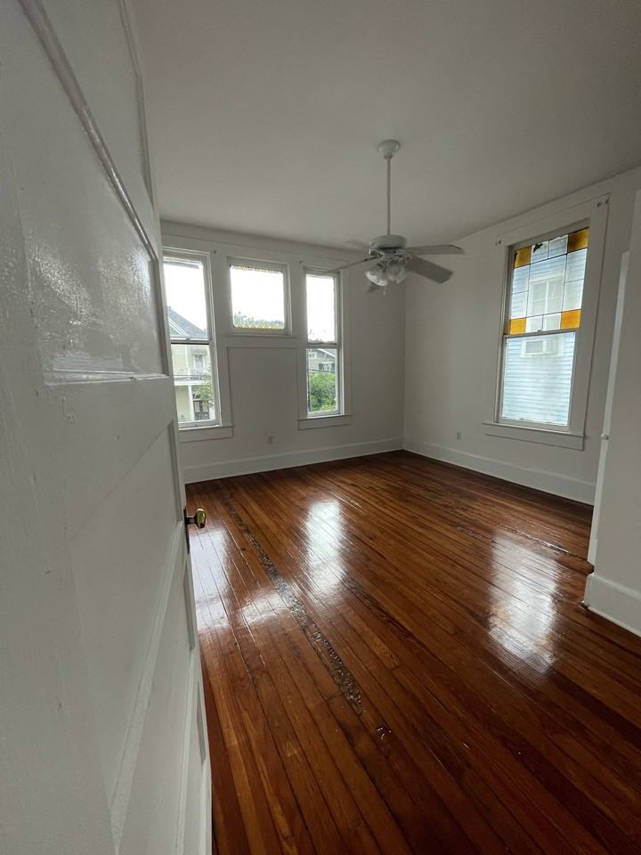 1303 General Pershing - Photo 2 of 18