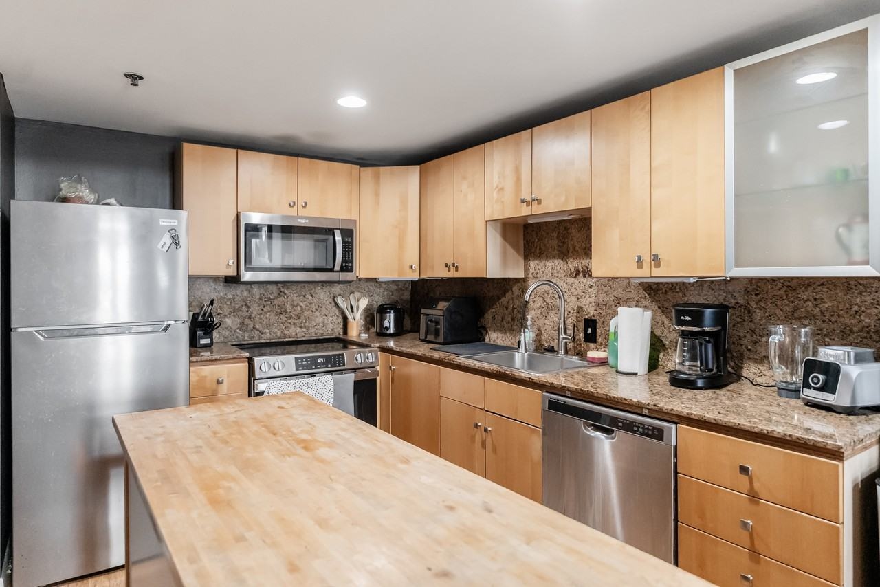 Smile Lofts - Photo 5 of 32