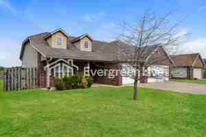 featured image of 557 N Fox Meadows Ln