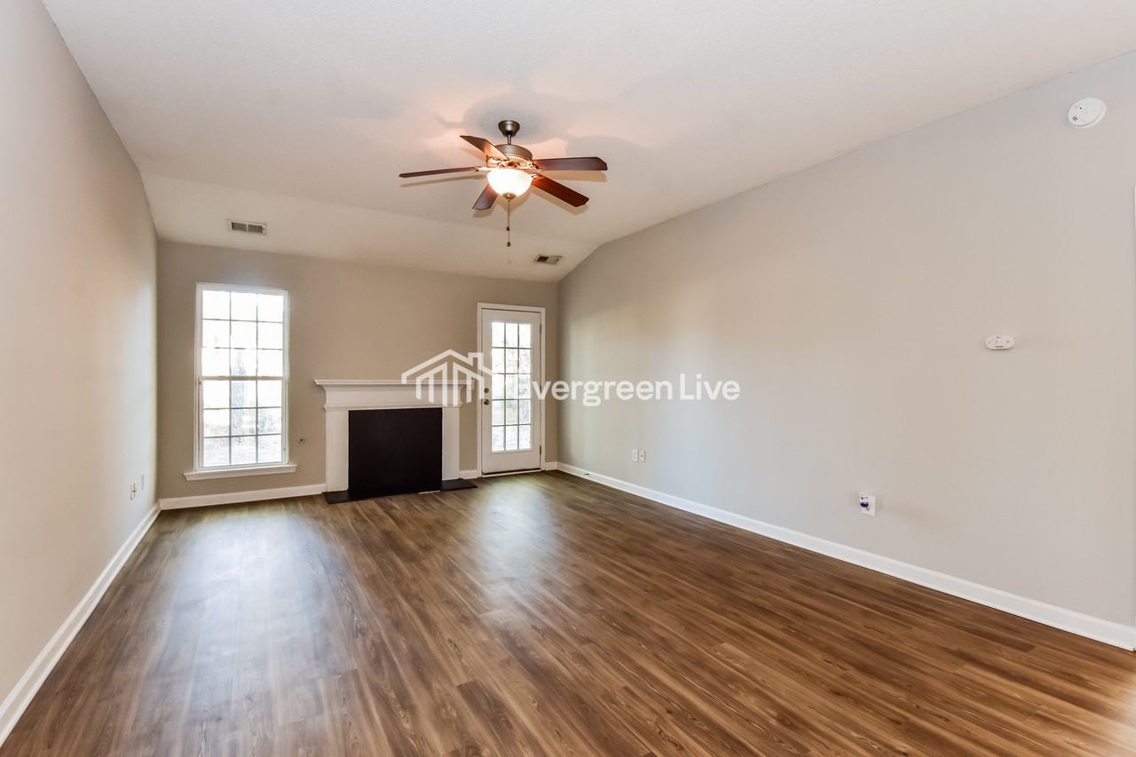 605 Harlequin Ct - Photo 2 of 15