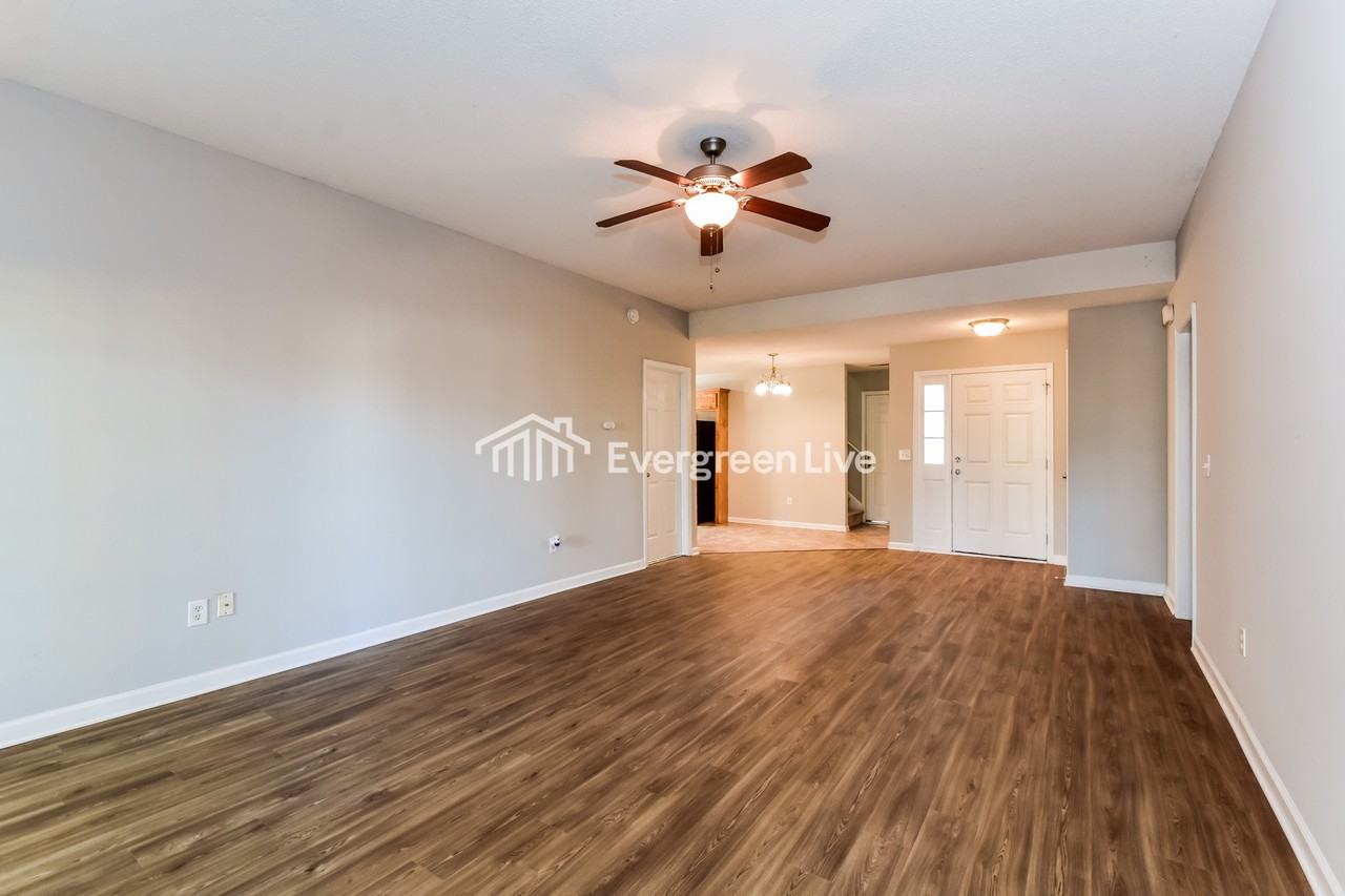 605 Harlequin Ct - Photo 3 of 15