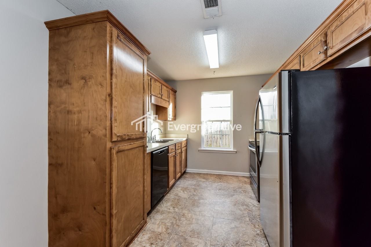 605 Harlequin Ct - Photo 5 of 15