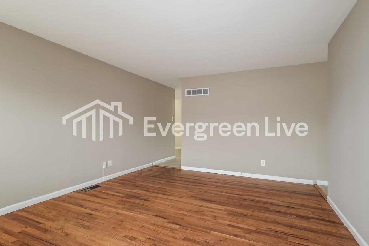 12157 Criterion Ave - Photo 2 of 15