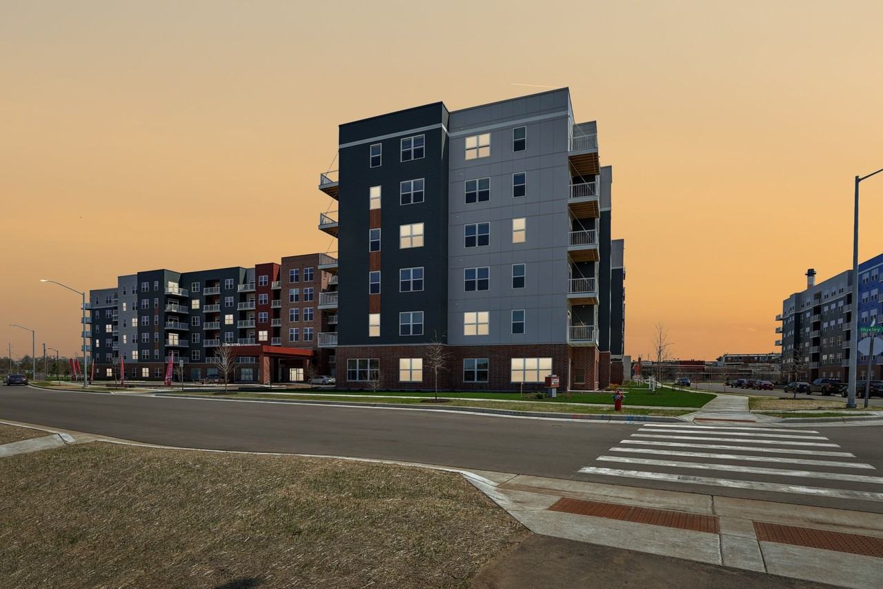 The Victoria at Huxley Yards - Photo 2 of 31