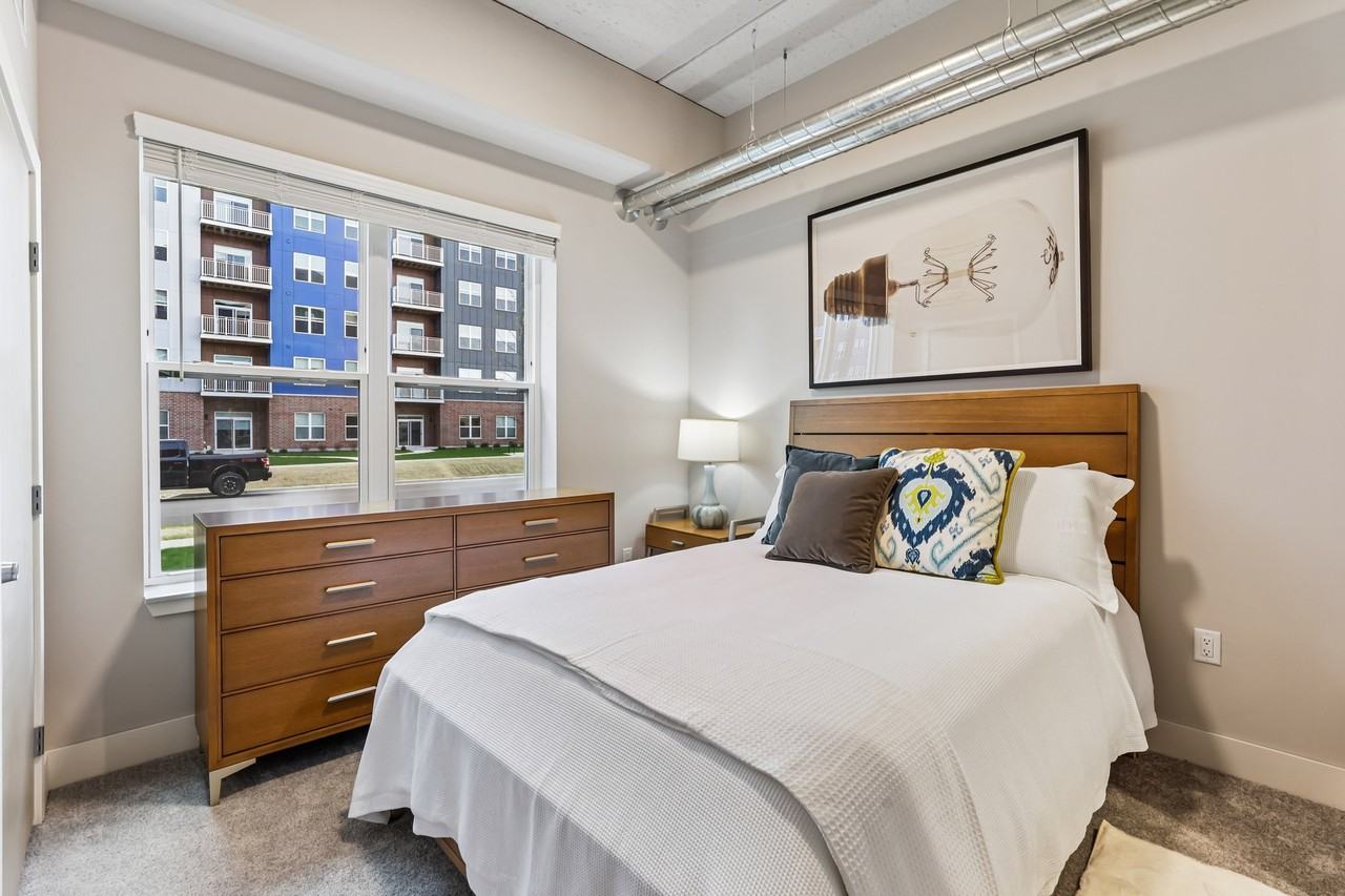 The Victoria at Huxley Yards - Photo 5 of 31