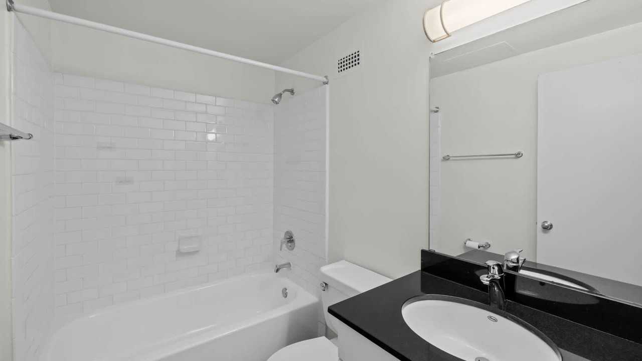 Connecticut Heights - Photo 5 of 50