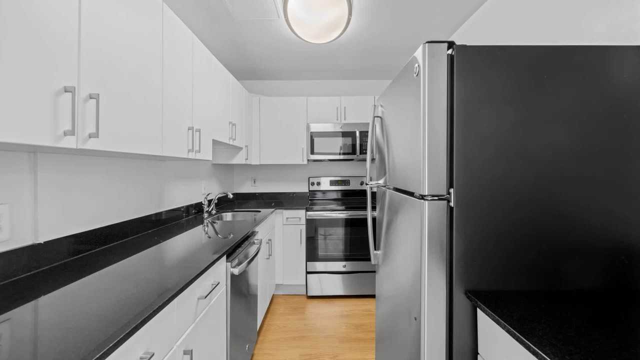 Connecticut Heights - Photo 7 of 50
