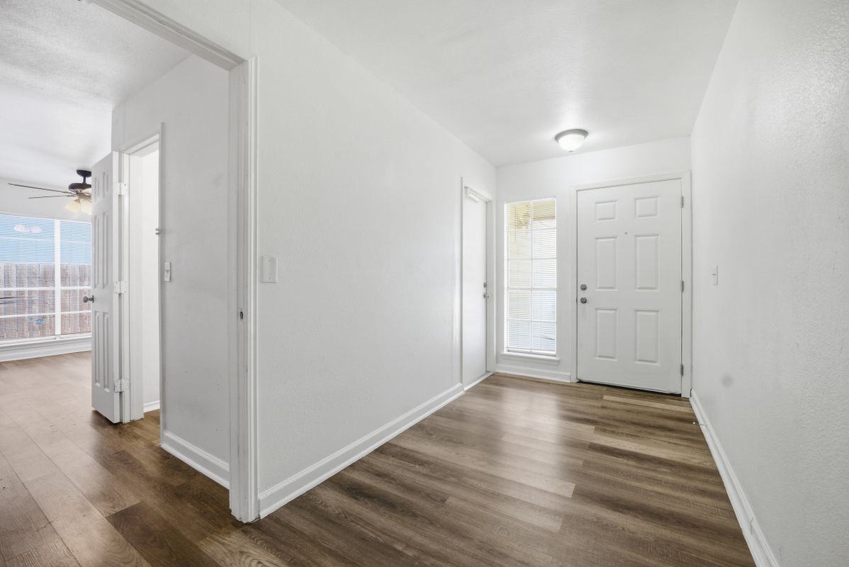 5722 Misty Gln - Photo 3 of 25