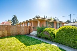 634 Ne 19th Ave - Photo 1 of 1