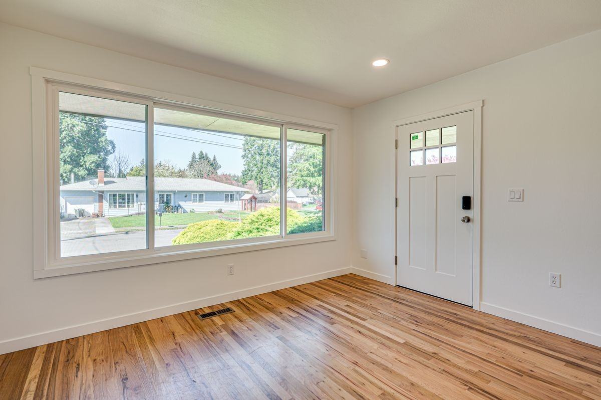 634 Ne 19th Ave - Photo 4 of 20