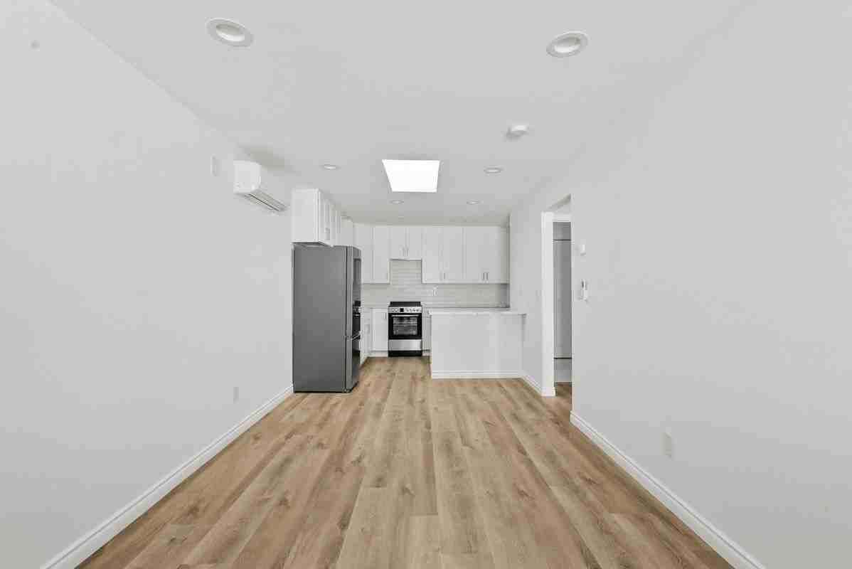 3668 2nd Ave - Photo 2 of 7