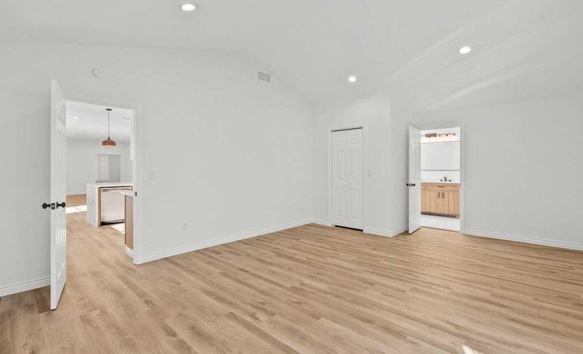 3666 2nd Ave - Photo 4 of 13