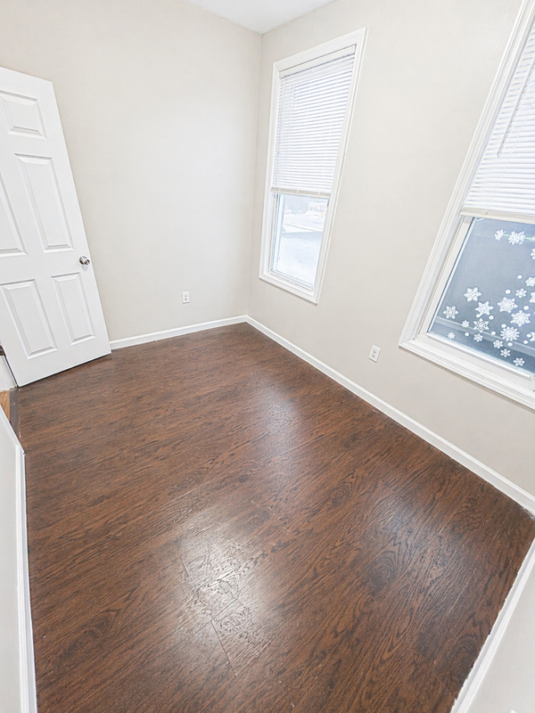 296 N Clinton St - Photo 4 of 13