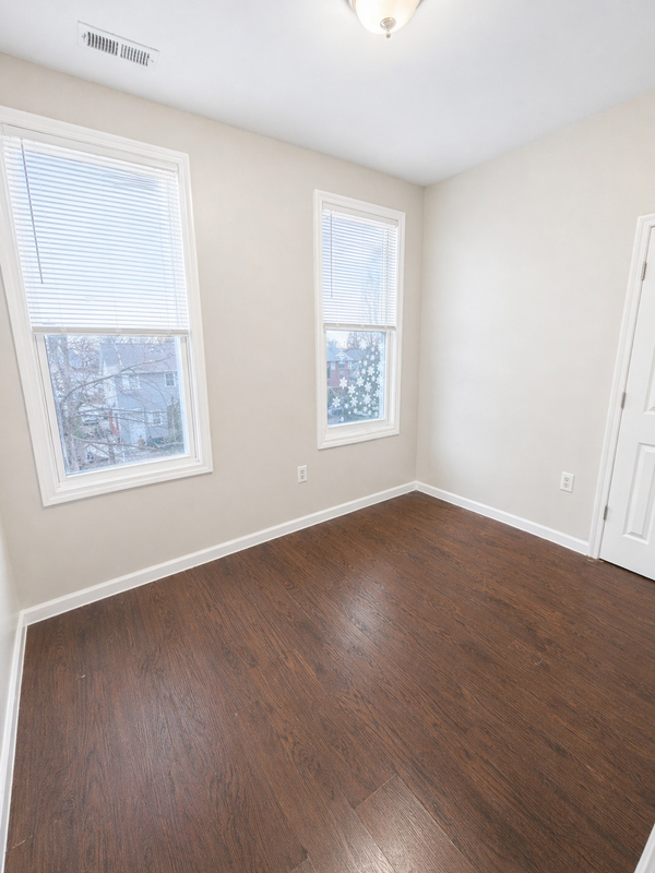 296 N Clinton St - Photo 5 of 13