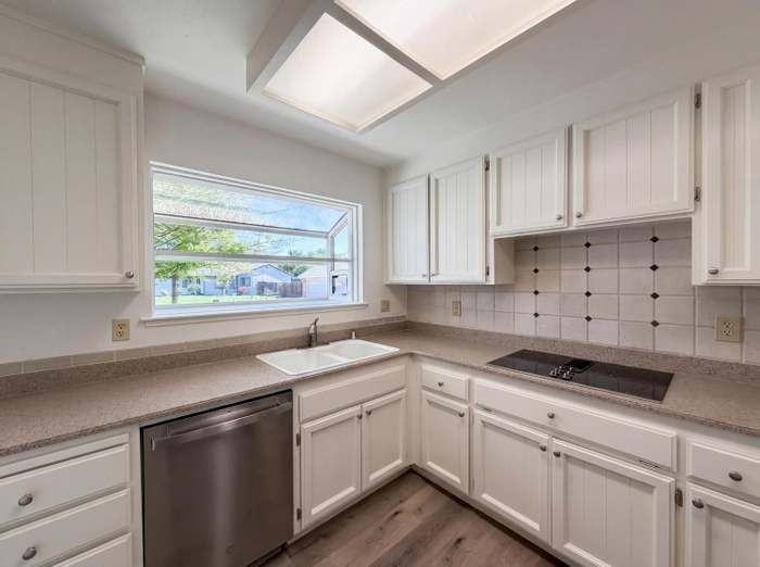 5901 Small Hill Ct - Photo 6 of 25