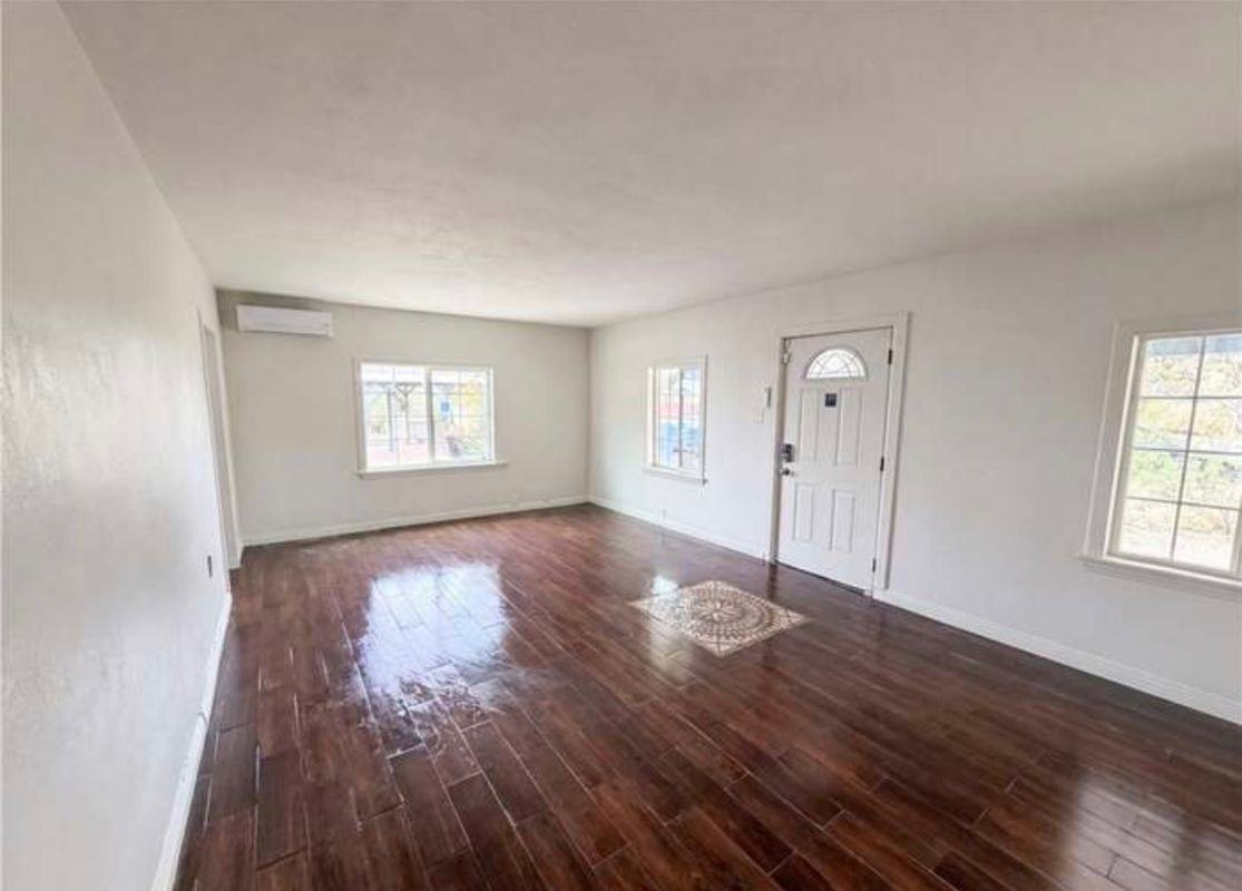 11950 Lee Ave - Photo 2 of 41