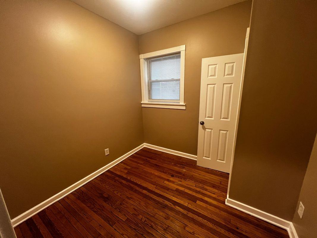 735 N Hamlin Ave ##1 - Photo 5 of 23