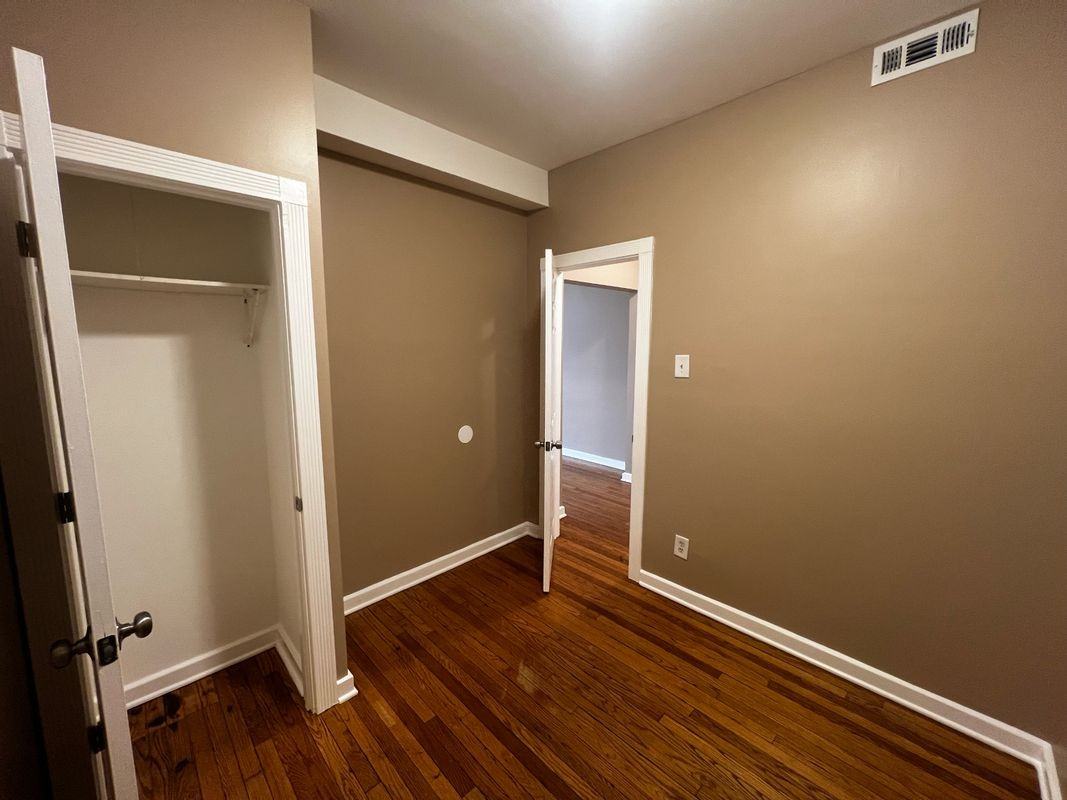 735 N Hamlin Ave ##1 - Photo 6 of 23