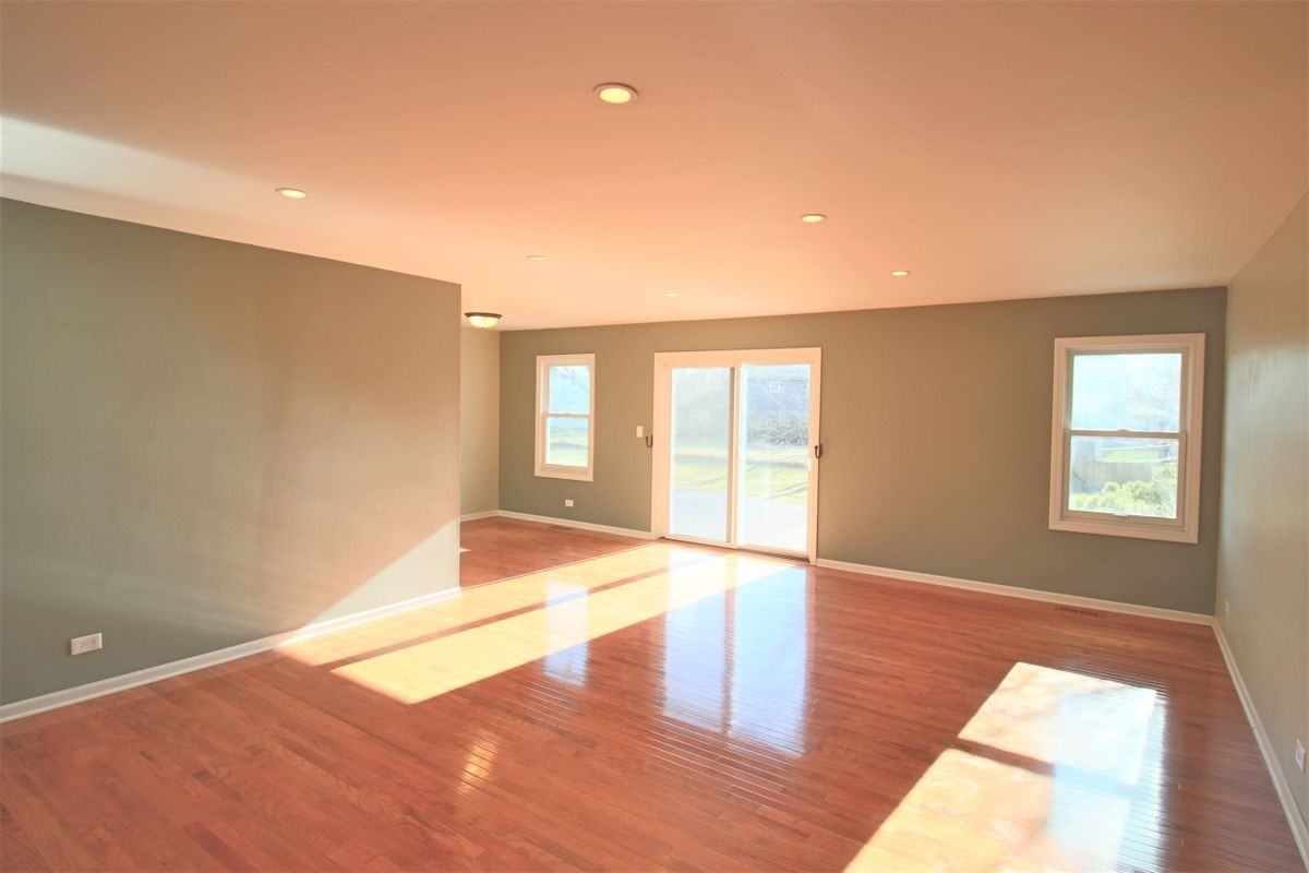 2373 S Crescent Ln - Photo 3 of 21