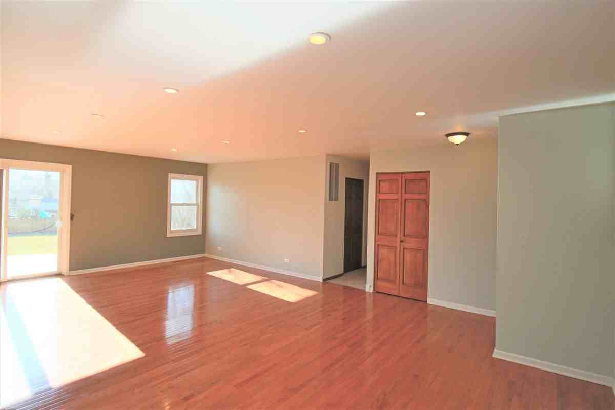 2373 S Crescent Ln - Photo 4 of 21