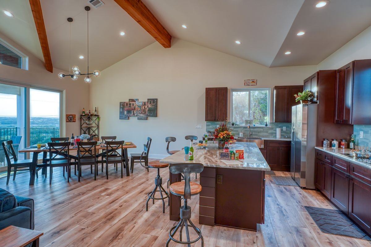 7002 Deepwood Dr - Photo 6 of 43