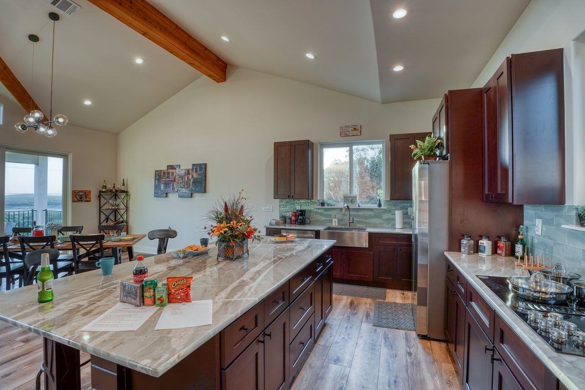 7002 Deepwood Dr - Photo 7 of 43