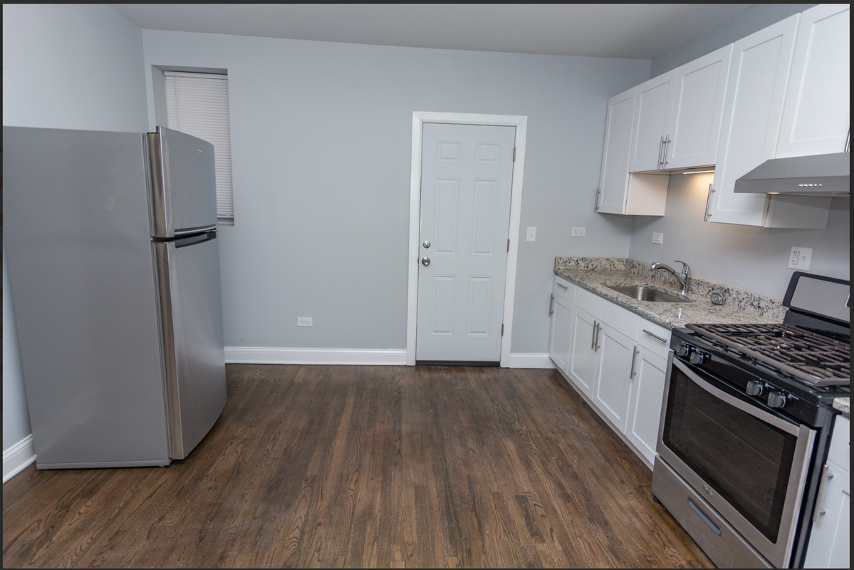 6433 S Stewart Ave - Photo 2 of 8