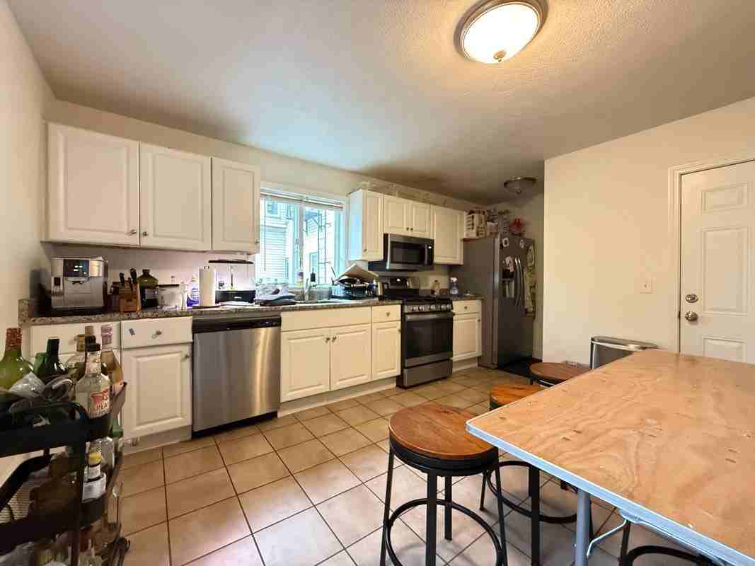 235 Charles St - Photo 4 of 17