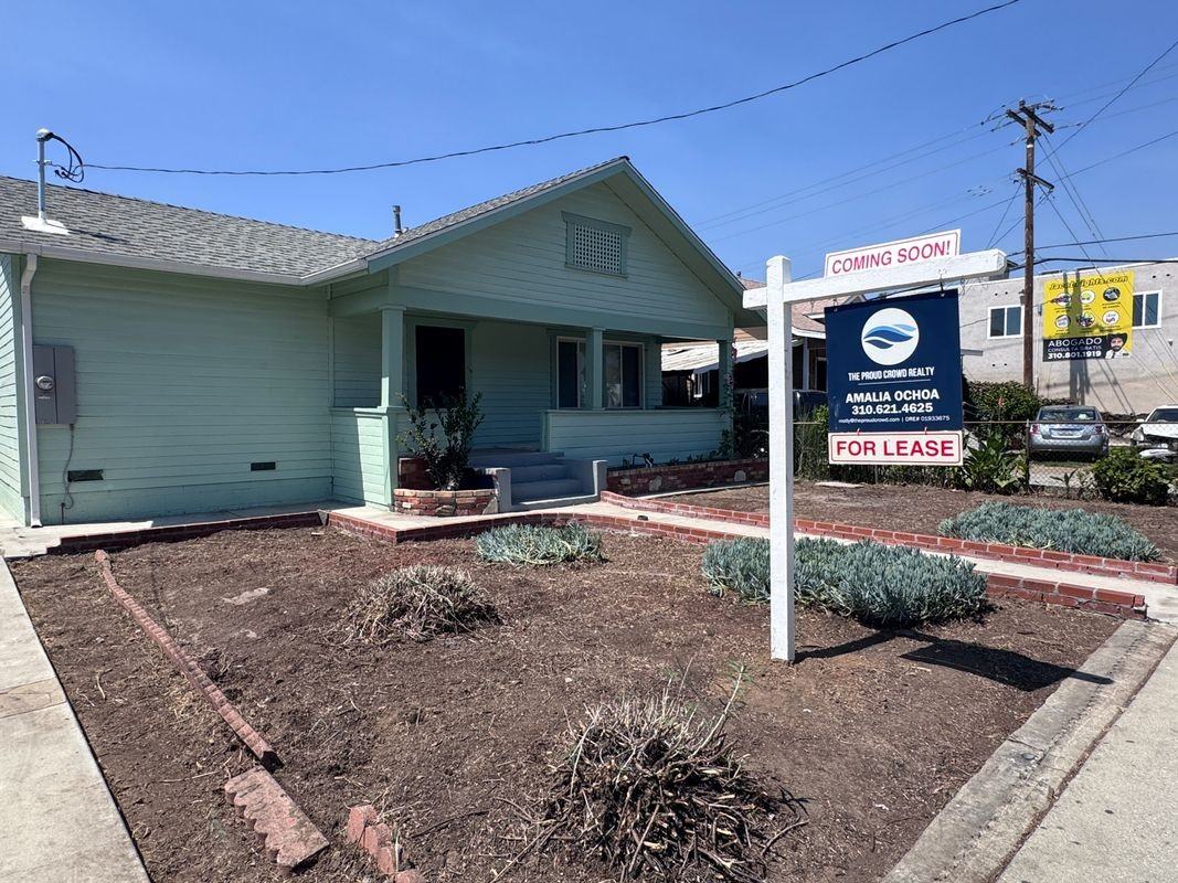 319 N Rowan Ave - Photo 4 of 4