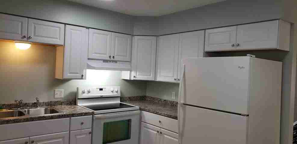 802 N Lake Dr - Photo 2 of 6