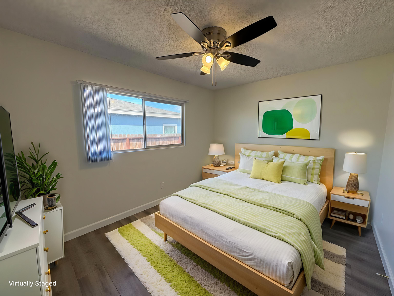 21612 Berendo Avenue - Photo 3 of 19