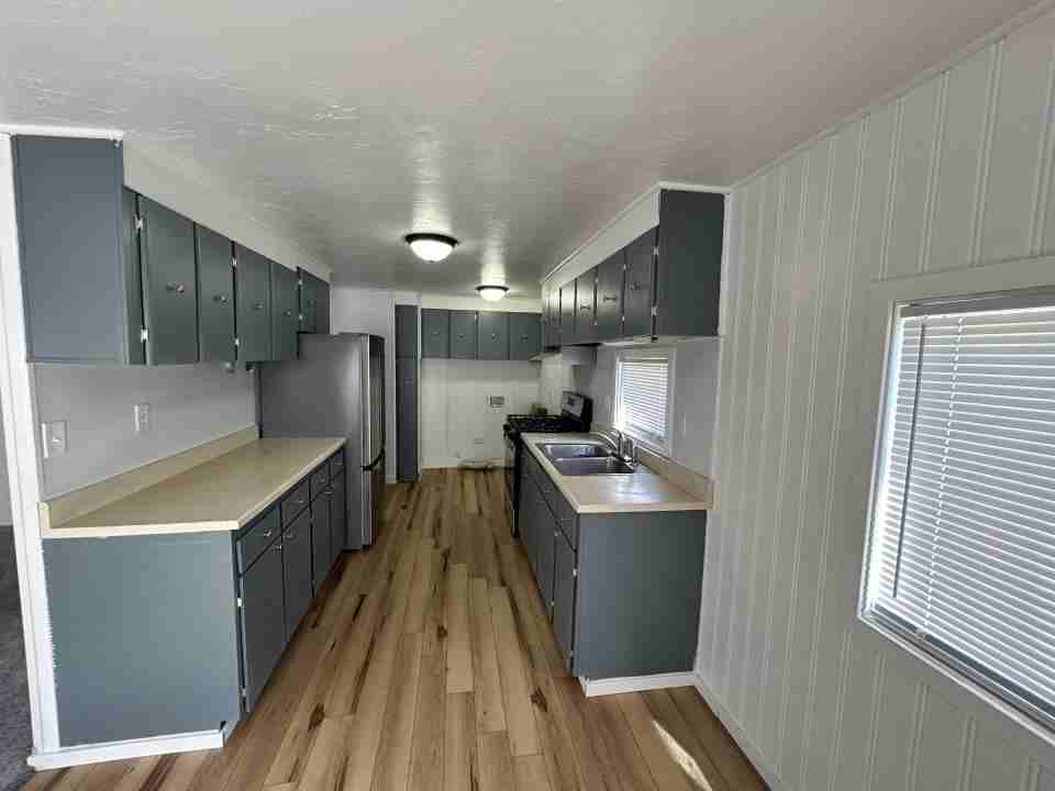 142 Jack St - Photo 3 of 10