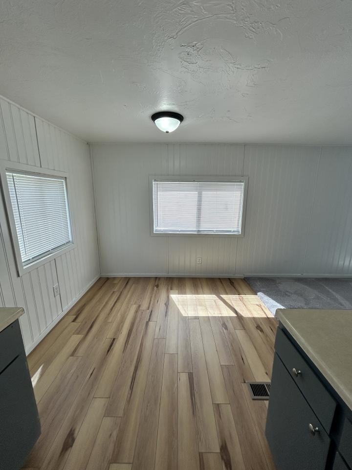 142 Jack St - Photo 4 of 10