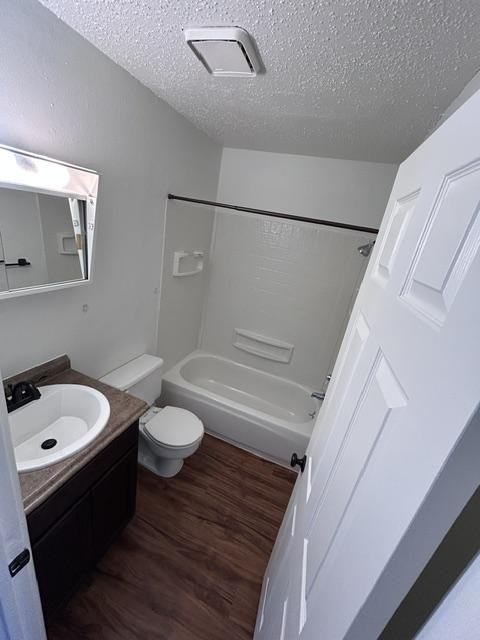 2150 Burnstead Dr - Photo 5 of 10