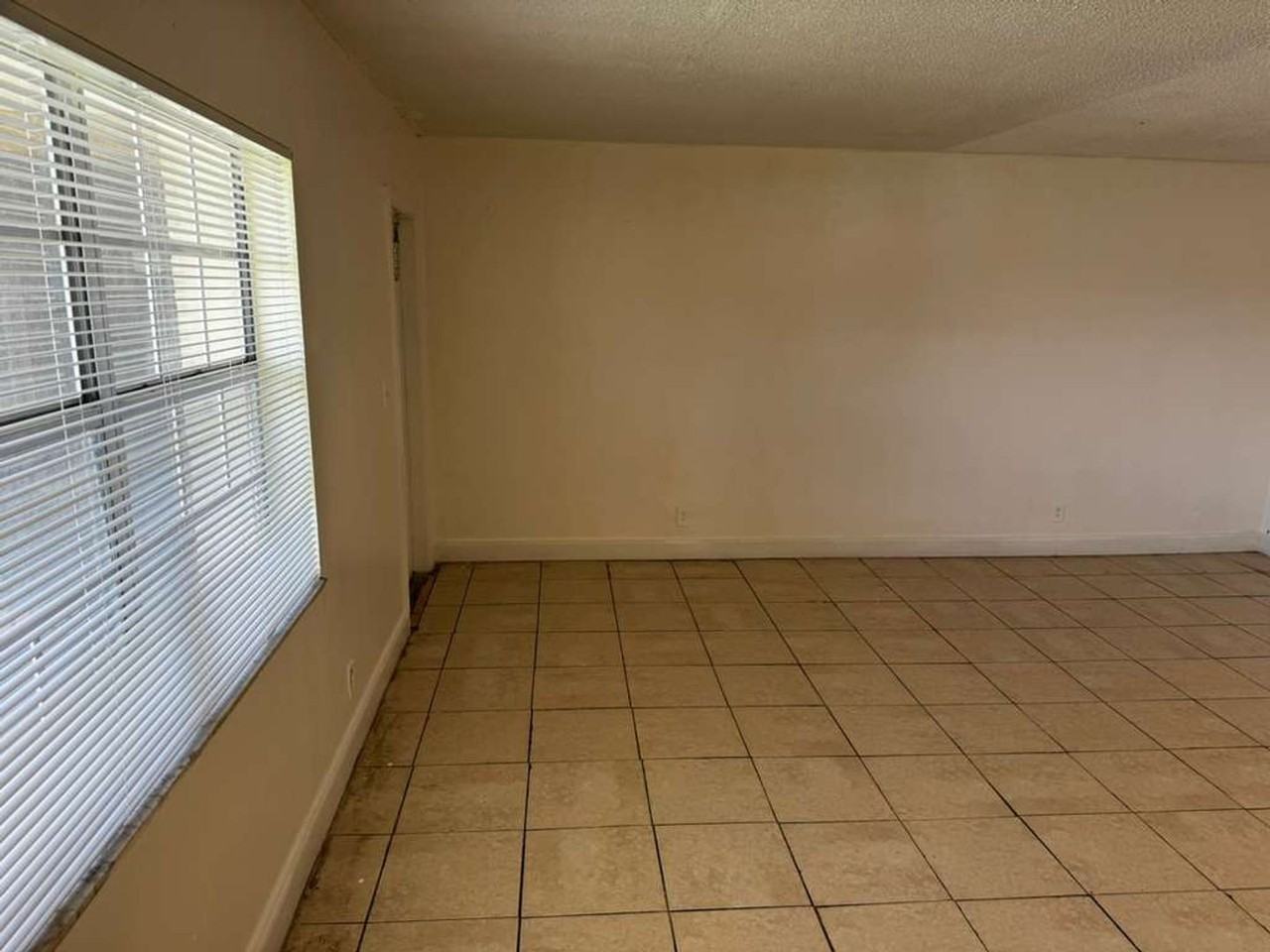978 Pompano - Photo 5 of 31