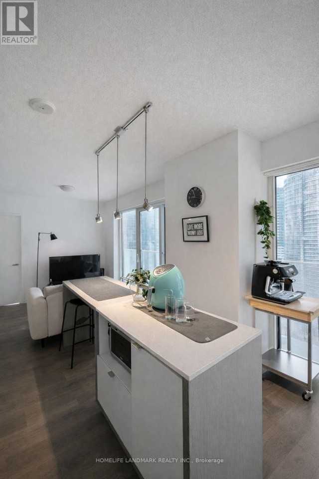 88 Harbour Street #2010 - Photo 2 of 9