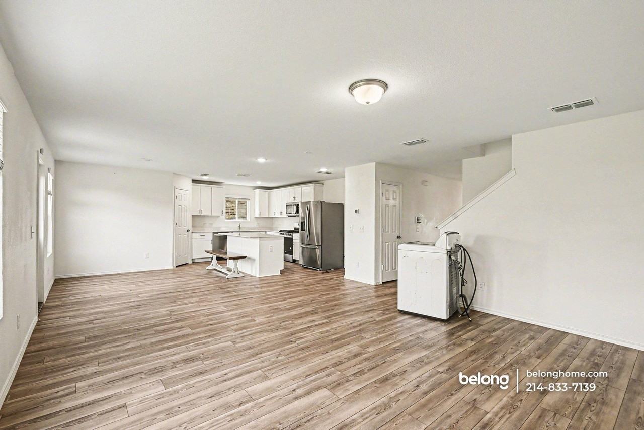 1020 Valerian Dr - Photo 4 of 16