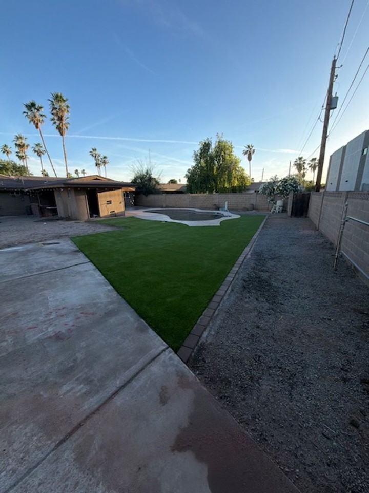 1248 E Malibu Dr - Photo 2 of 18