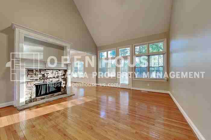 4020 Hogans Mill Ln - Photo 4 of 25