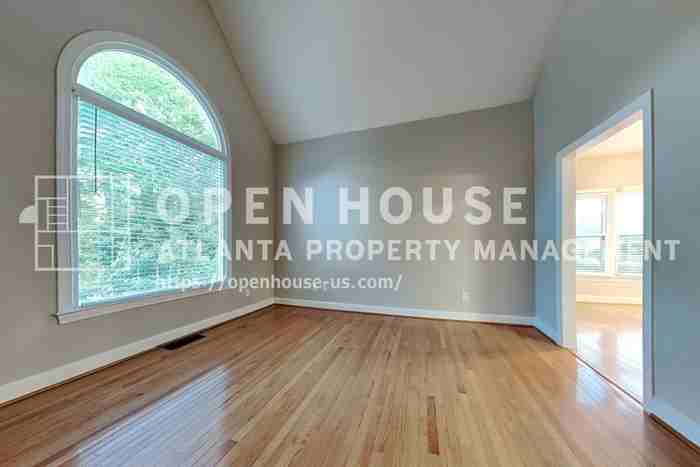 4020 Hogans Mill Ln - Photo 6 of 25