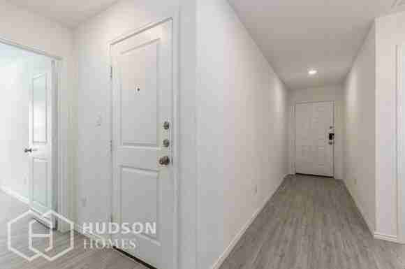 13302 13302 Savory Place - Photo 4 of 33