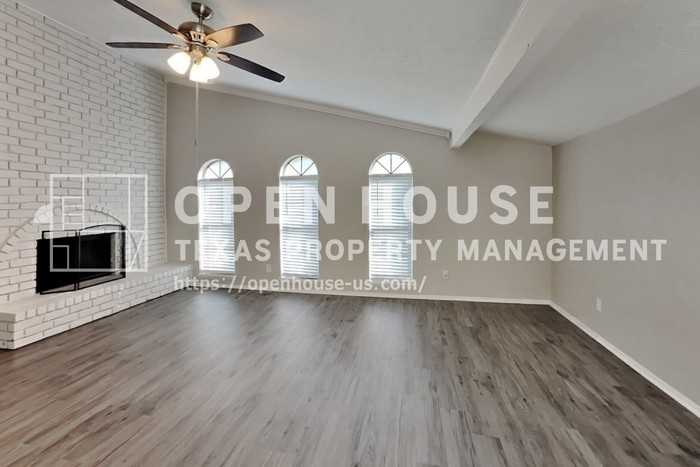 2709 Roman Way - Photo 6 of 18