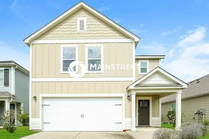 940 Hawthorn Ln