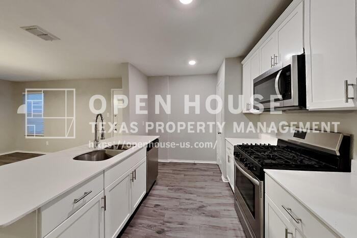 5529 Mcclelland St - Photo 6 of 18