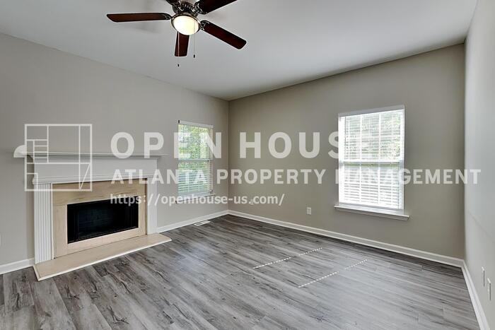 351 Jenna Ln - Photo 4 of 20