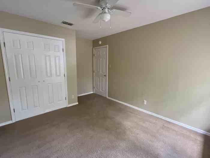 3936 Bourbon St #6 - Photo 6 of 10