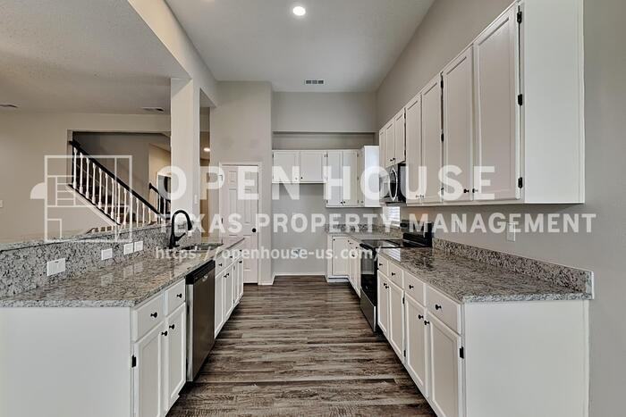 2224 Red Maple Rd - Photo 6 of 23