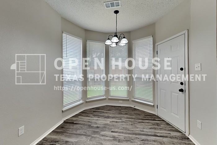 2224 Red Maple Rd - Photo 7 of 23