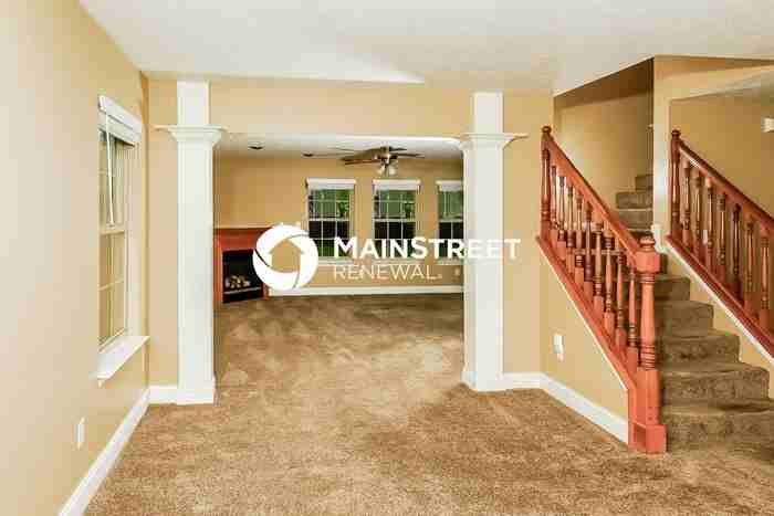 8110 Meadow Bend Dr - Photo 3 of 17